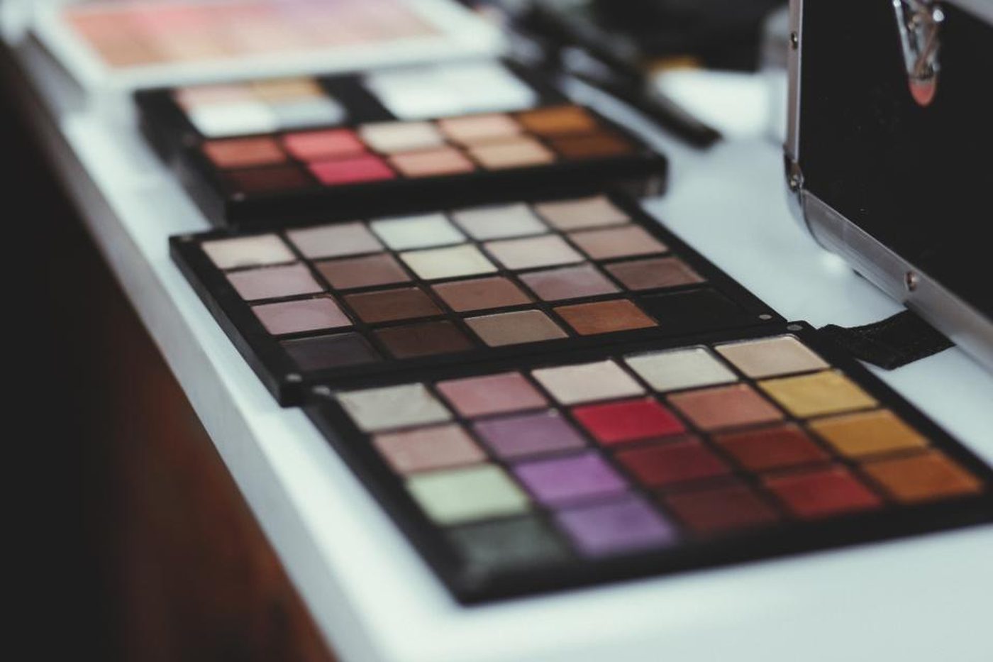 Curated makeup sets and gift bundles